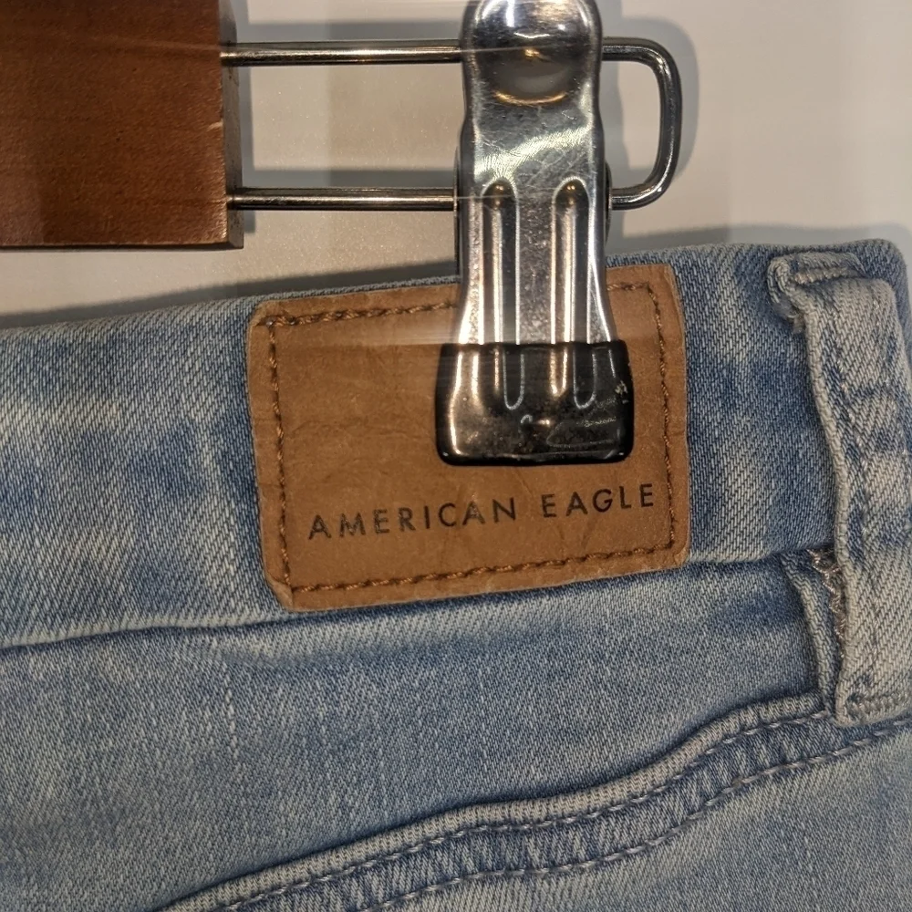 AMERICAN EAGLE Curvy Hi-Rise Jegging Denim Jean Shorts